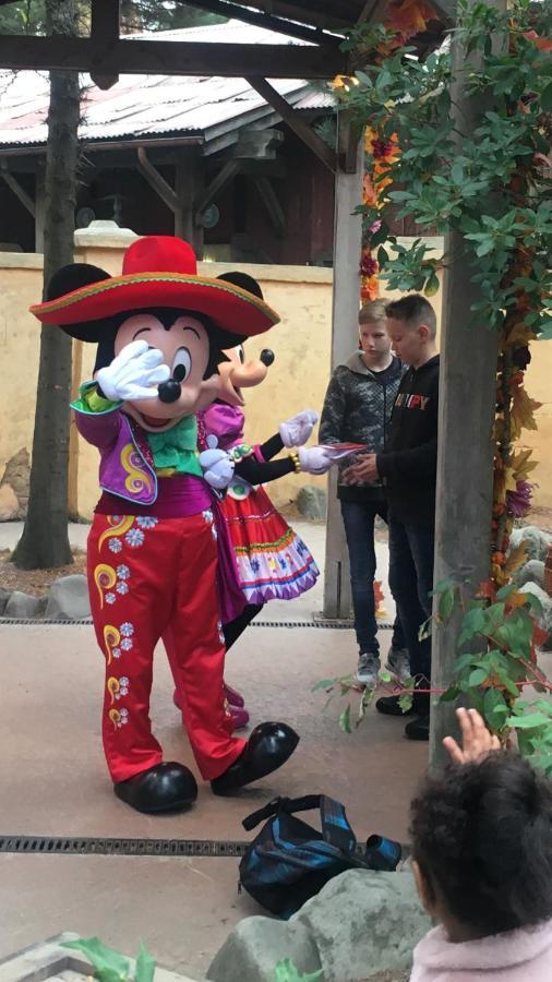 F&B'S Garden 10 Min Disneyland Paris Montry Ngoại thất bức ảnh